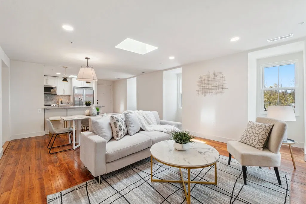2 bed, 1100 sqft, $3,000 — Photo 1