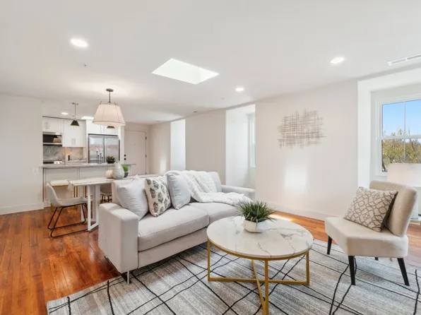 809 Frederick Rd #3, Catonsville, MD 21228