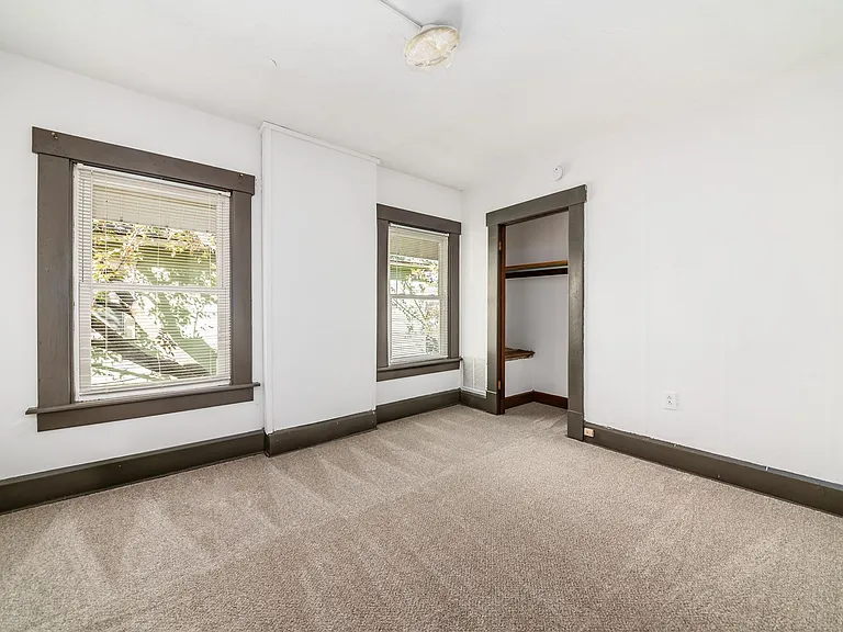 2245 Summit St #2 — Photo 21