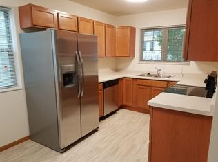 30 W High St, Edgerton, WI 53534