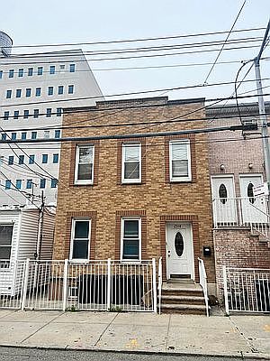 1st image of 2314 32nd St #2