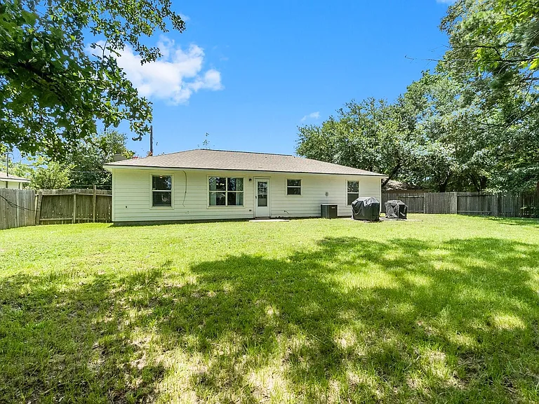 16305 Many Trees Ln — Photo 36