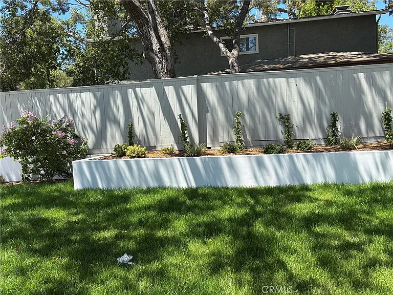 4832 La Canada Blvd — Photo 31
