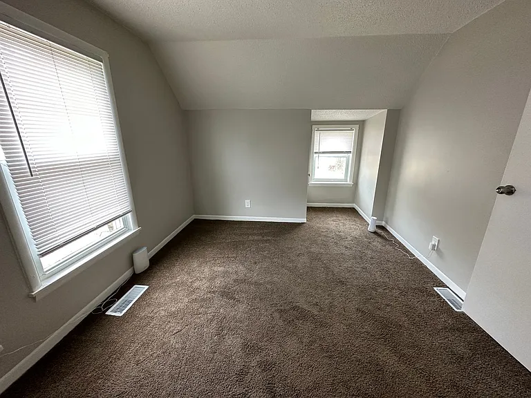 1815 E Ganson St — Photo 10