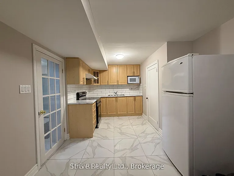 417 Henry St #LOWER — Photo 6