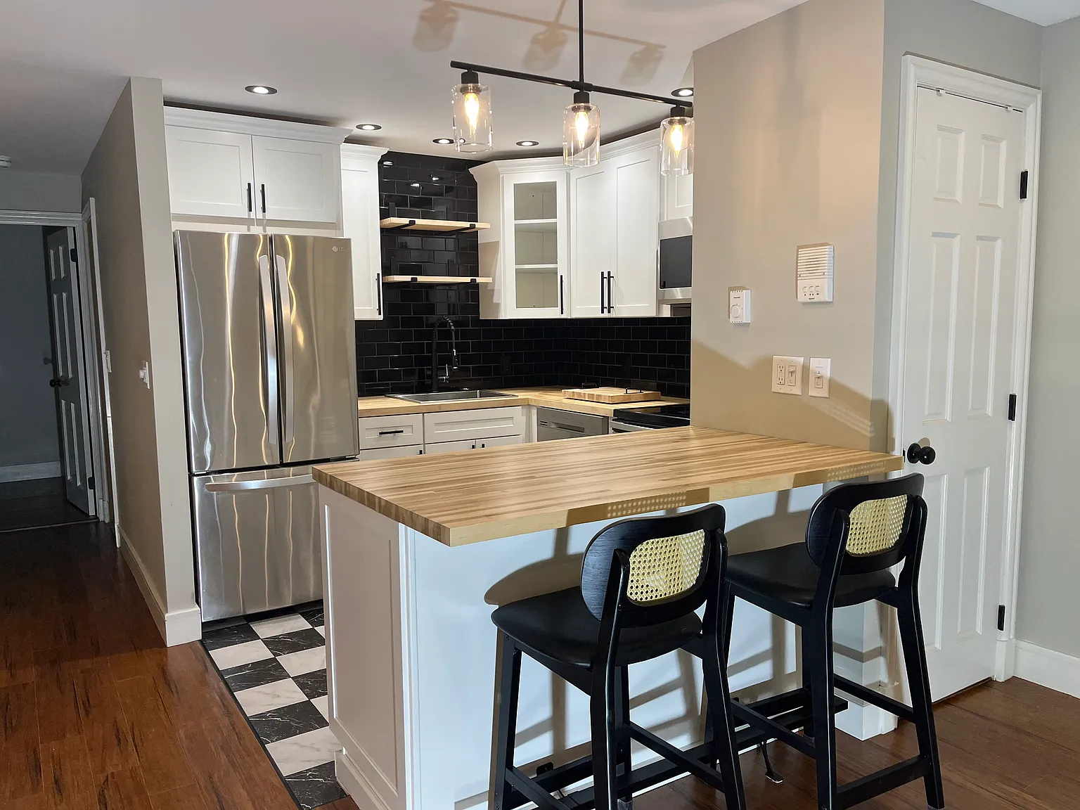 1 bed, 770 sqft, $2,195 — Photo 4