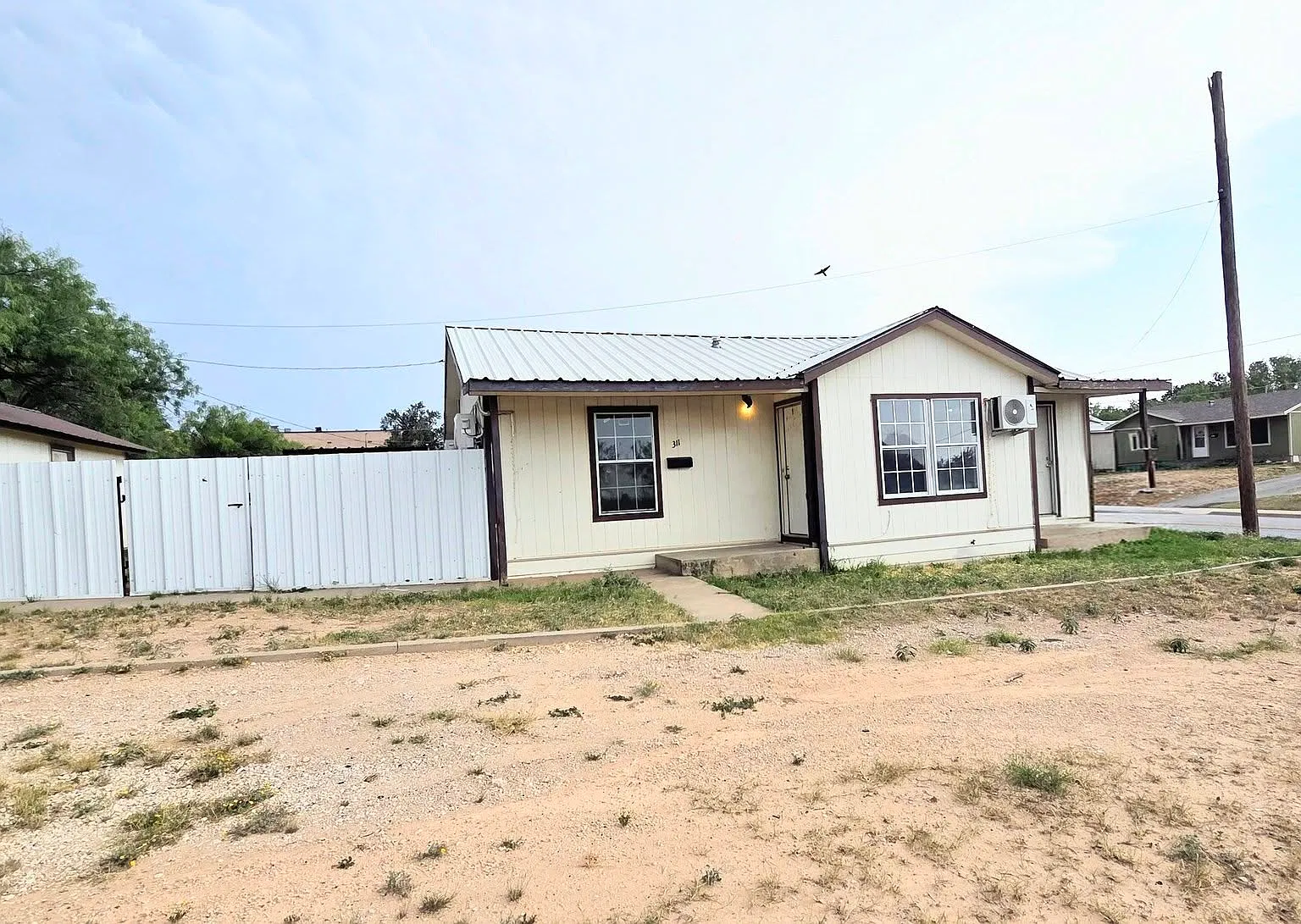 2 bed, 732 sqft, $1,100 — Photo 3