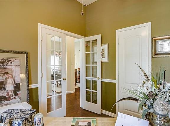 5th image of 4211 Honeysuckle Dr