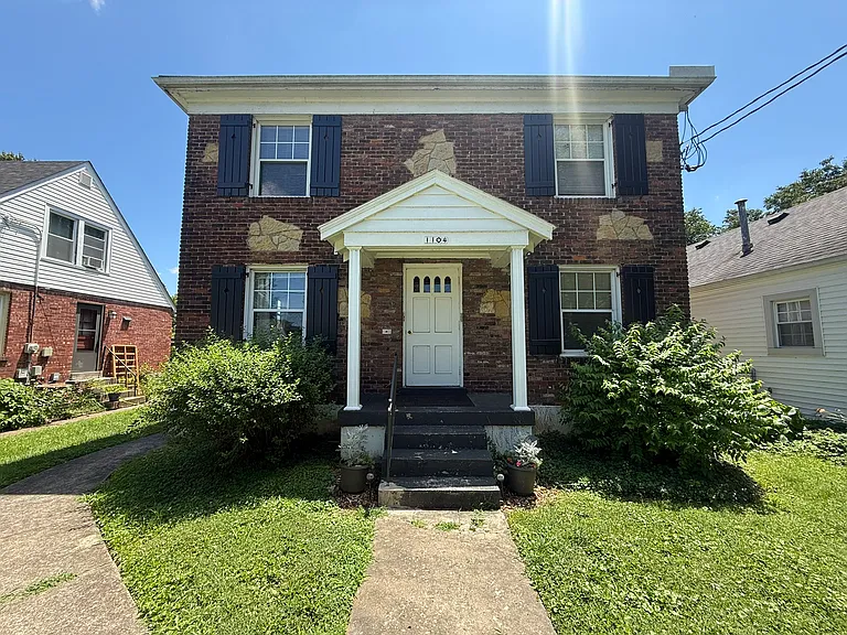 1104 Ellison Ave — Photo 1