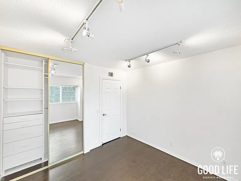 20961 Marin — Photo 15