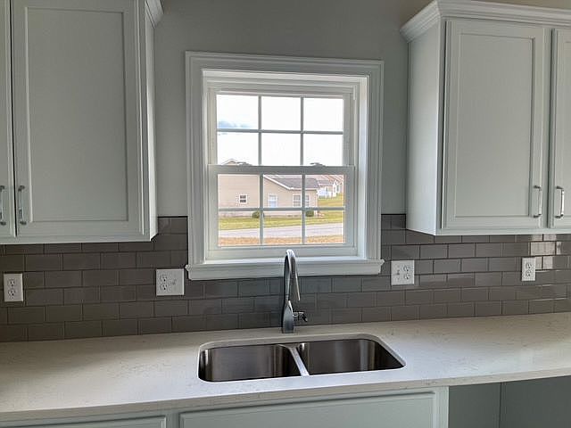 1st image of 73 Wynfield Dr #73
