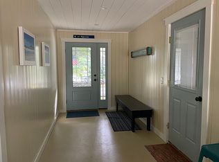 55 Pine Hill Rd, South Kingstown, RI 02879