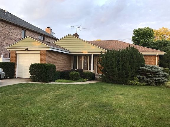 2nd image of 7835 N Oconto Ave