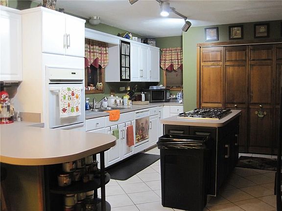 4th image of 1144 Foxford Dr