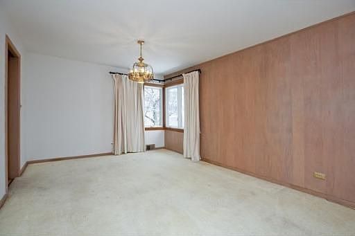 3rd image of 515 E Chicago Ave