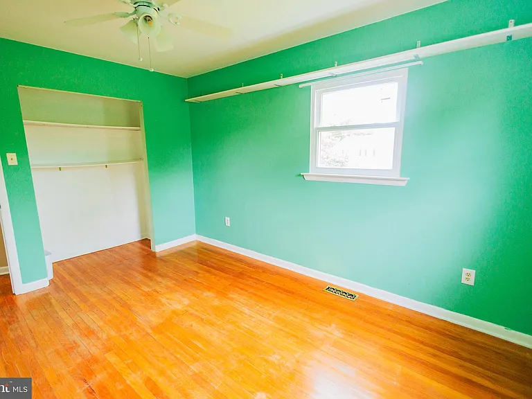300 Macclelland Ave — Photo 28