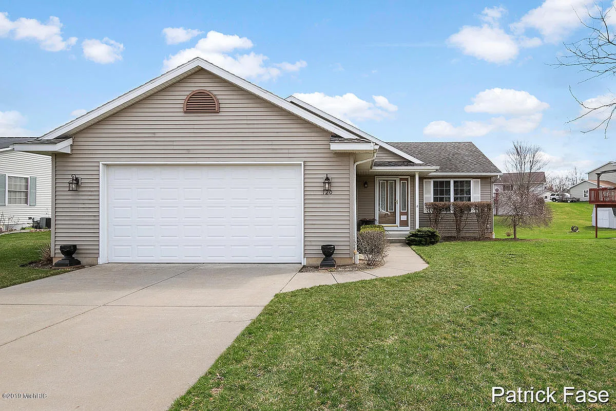120 W Calgary Dr photo 1