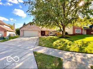 4627 Turfway Ct, Greenwood, IN