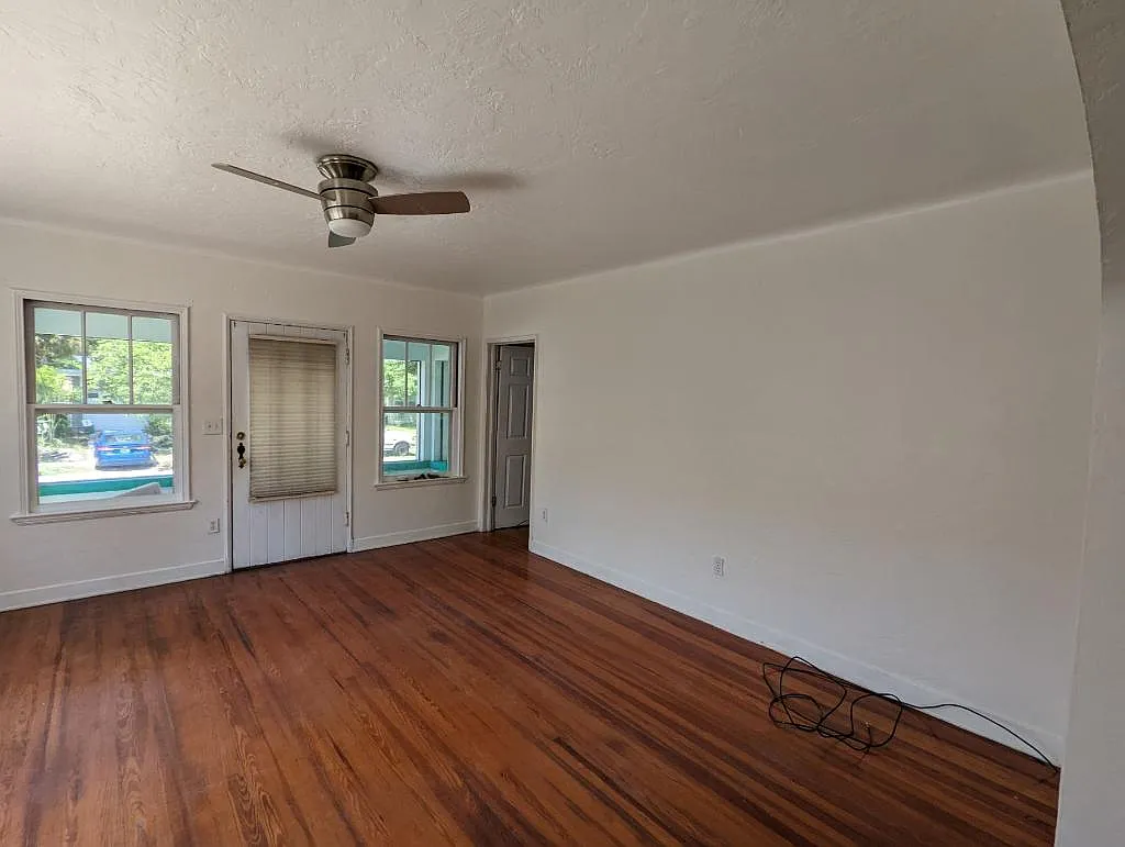 3 bed, 1400 sqft, $2,000 — Photo 3