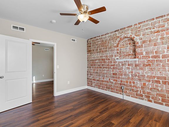 4th image of 4947-4949 Oleatha Ave #Apartment