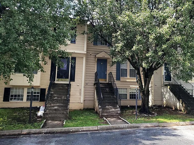 104 Township Ct — Photo 37