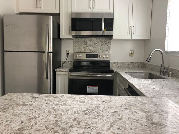 2nd image of 3621 Dimond Ave APT 2