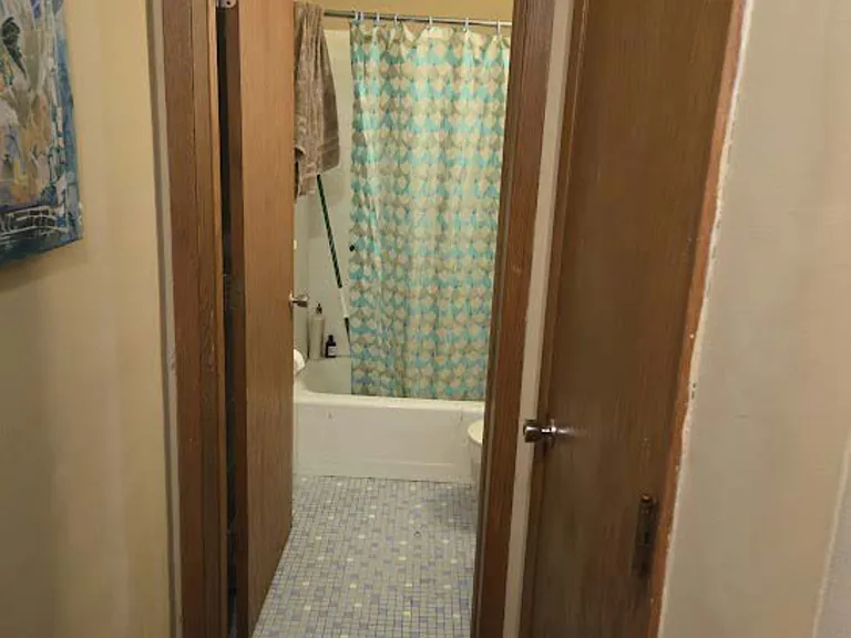 5911 Oxford St #4 — Photo 10