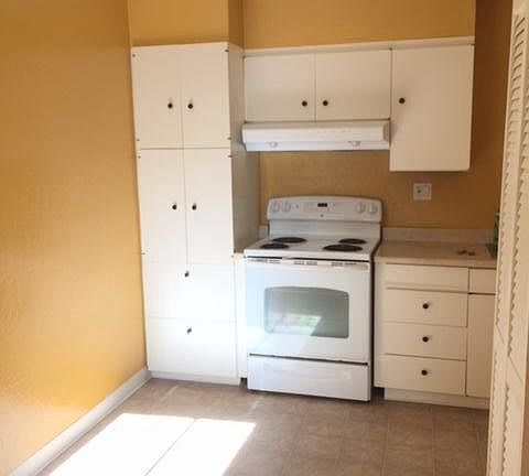 4th image of 3482-A 22nd St