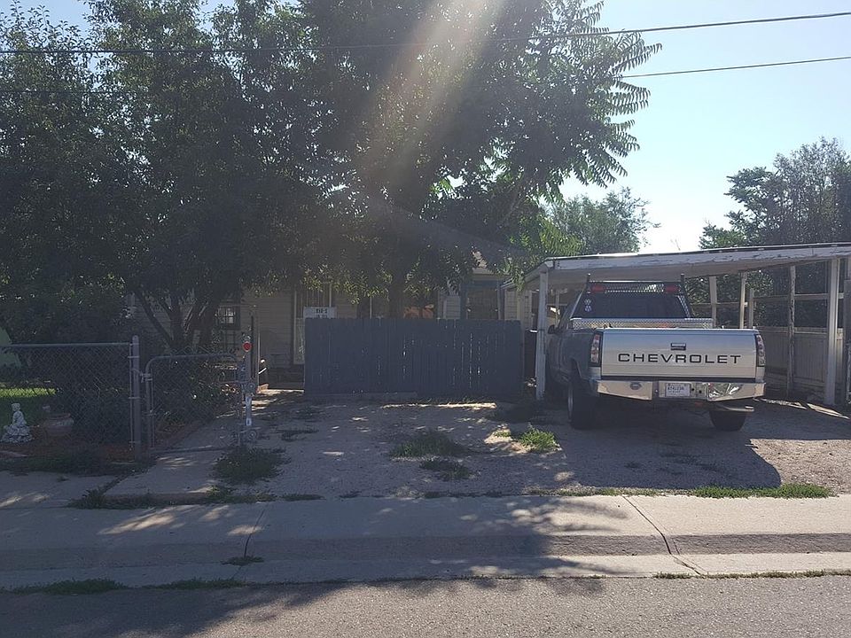 2nd image of 950 S Lowell Blvd