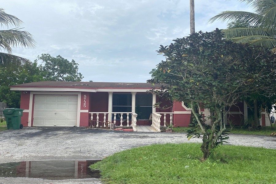 1st image of 8725 Southampton Dr