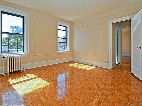 4th image of 9323 218th St APT C6