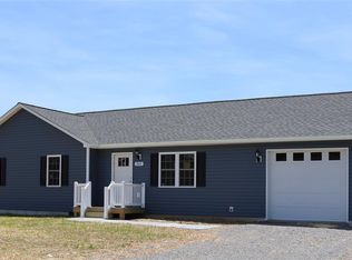 303 9th St, Grottoes, VA 24441