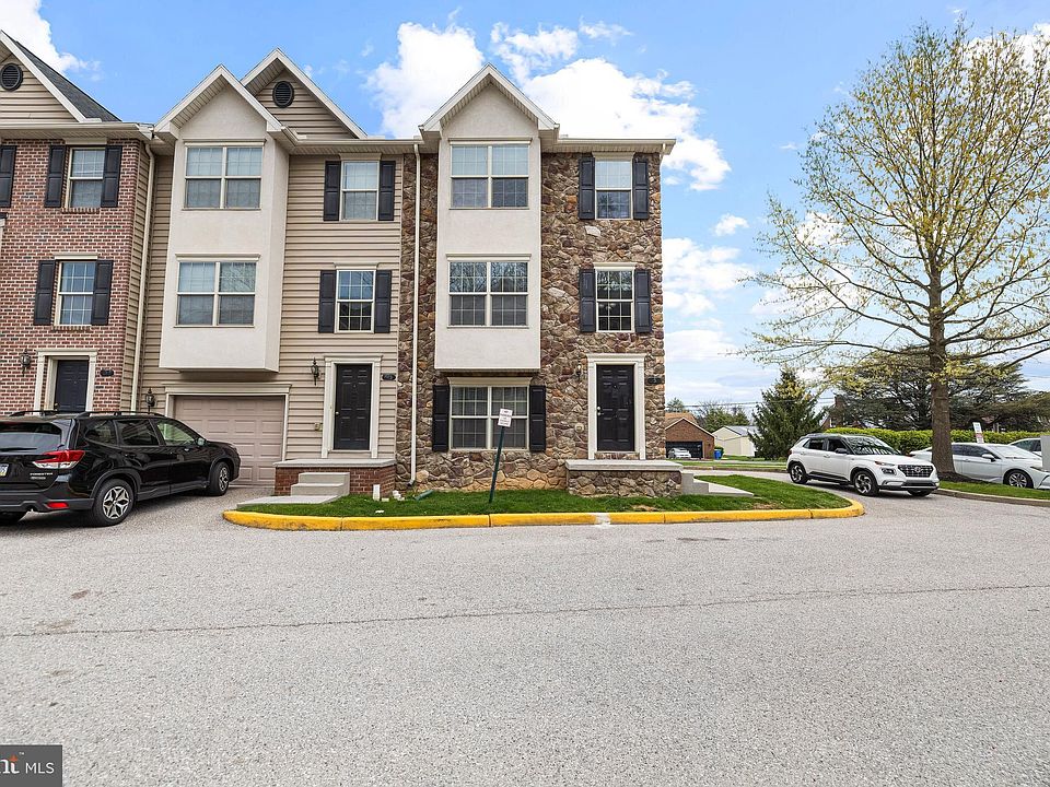 1st image of 24 Shady Tree Ct