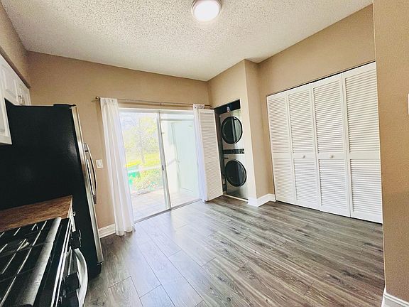 3rd image of 8132 San Carlos Circle