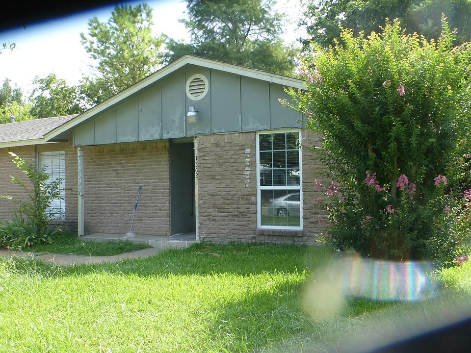 1st image of 1302 Yukon Dr