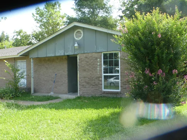 1302 Yukon Dr, Garland, TX 75040