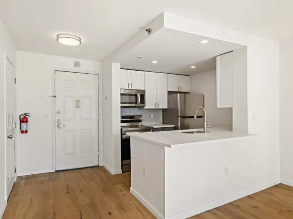 20 2nd Street image 8 of 17