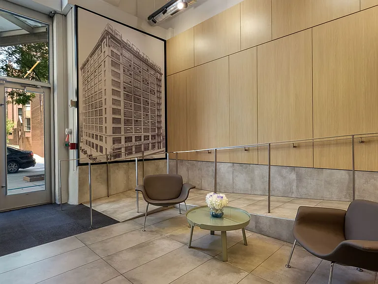 2200 Arch St #705 — Photo 2