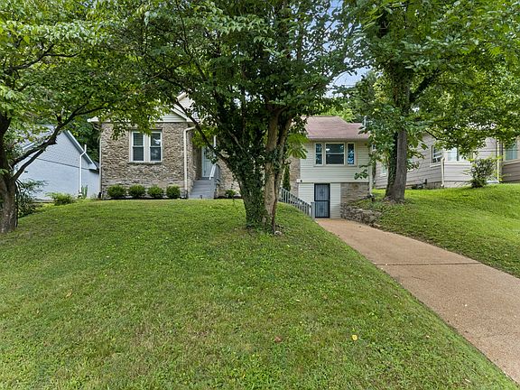 3rd image of 1523 McGavock Pike