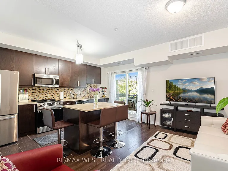 570 Lolita Gdns #209 — Photo 3
