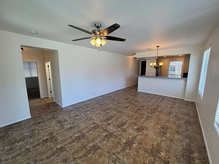 4133 E Cherry Hills Dr — Photo 5