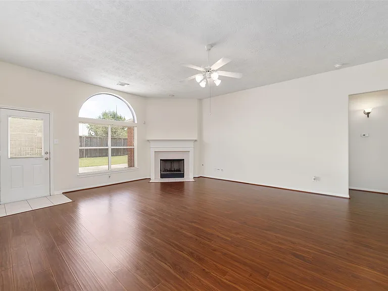 10603 White Bridge Ln — Photo 8