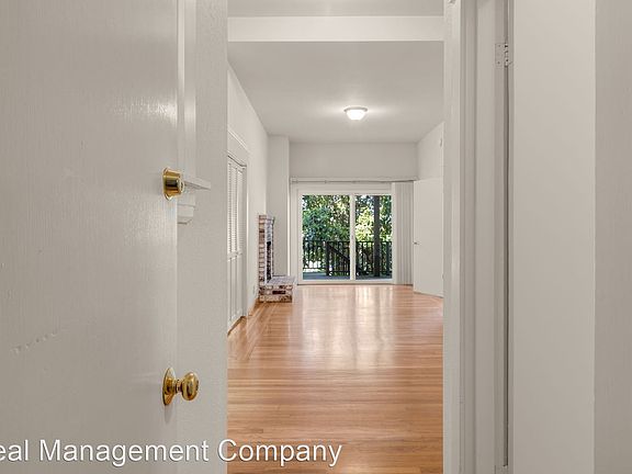 4th image of 3424 21st St #3426B
