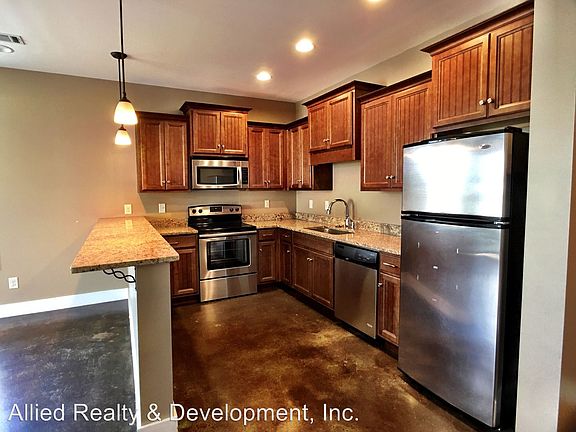 3rd image of 1730 10th St E
