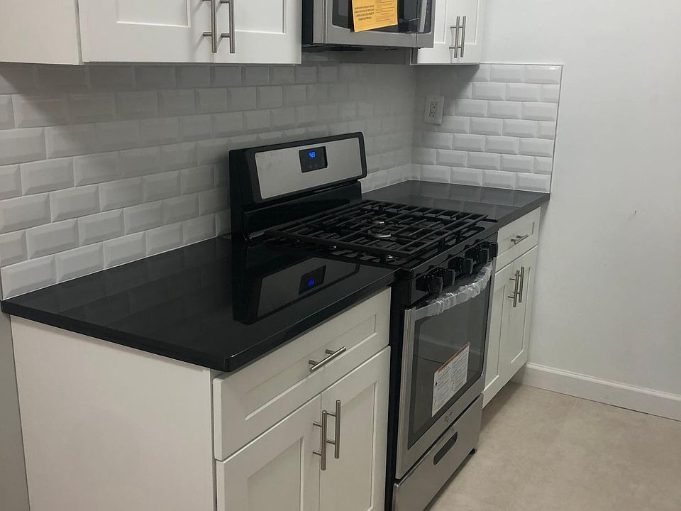 1st image of 13981 35th Ave APT 3N