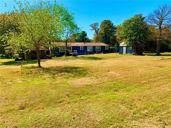 5th image of 20401 SE 93rd St