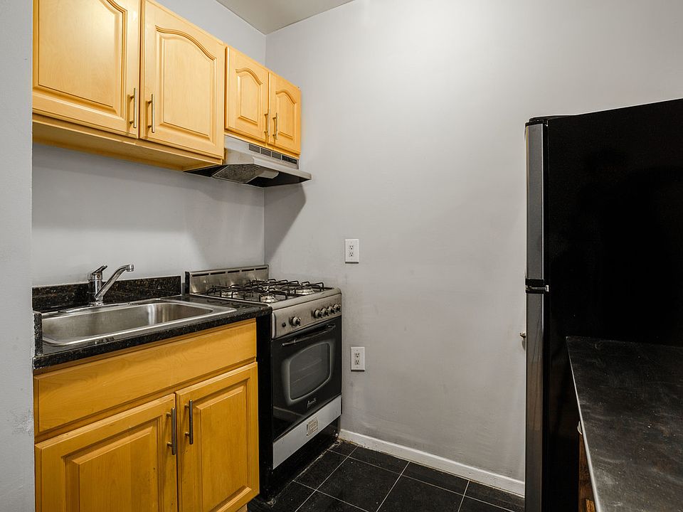 1st image of 310 W 49th St #1FW