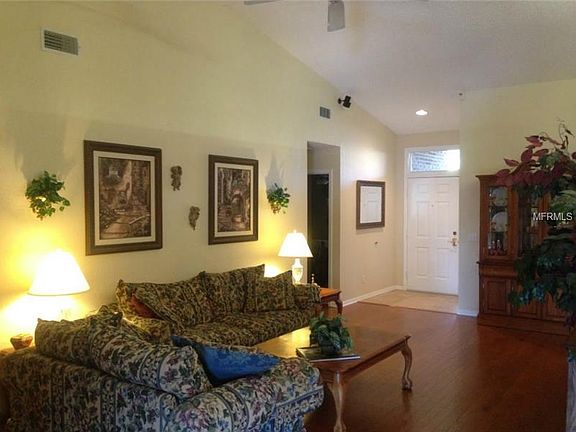 4th image of 680 Caribbean Dr