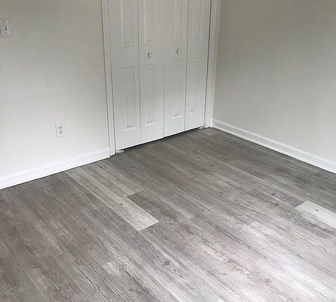 3rd image of 124 Heritage Way