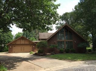 2835 Aster Ct, Highland, IL 62249